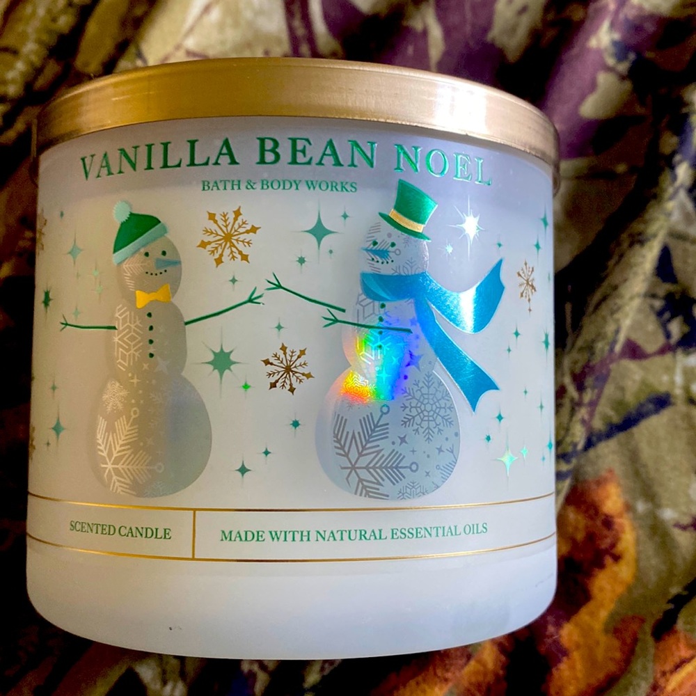 Bath and body works vanilla bean noel candle